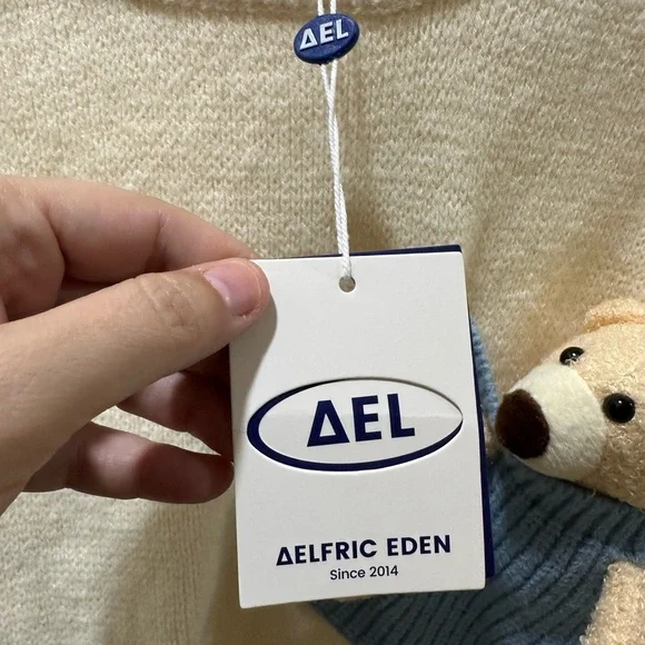 Aelfric Eden Cream and Blue Crewneck Sweater - Picture 2 of 3